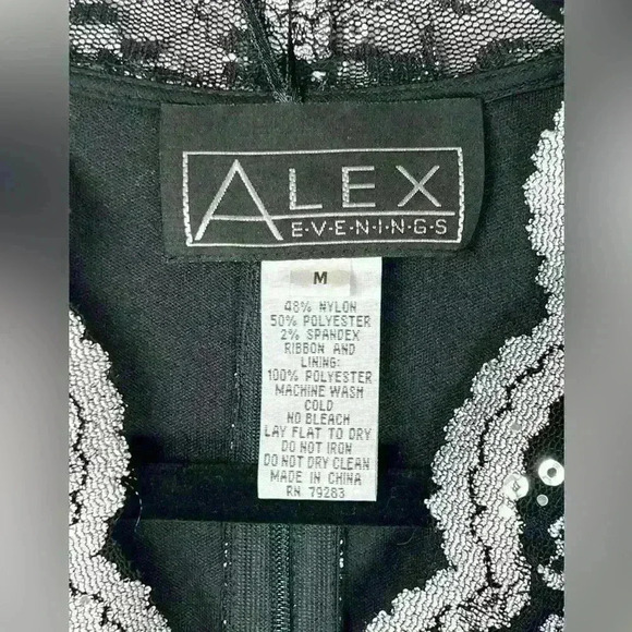 Alex Evenings 3/4 Sleeve Embroidered Blouse Black Silver Sequins Size Medium - Picture 5 of 11